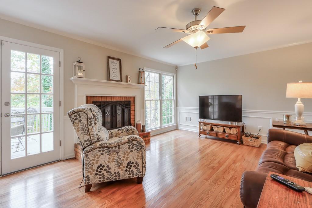 5013 Willow Creek Drive