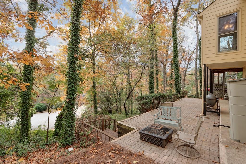 5013 Willow Creek Drive