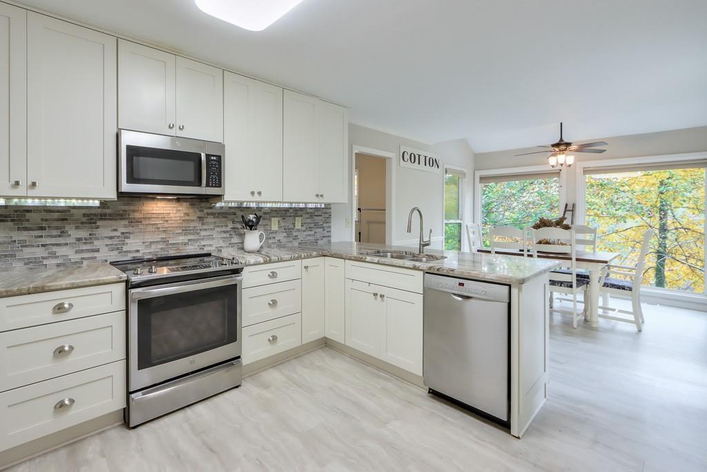 5013 Willow Creek Drive