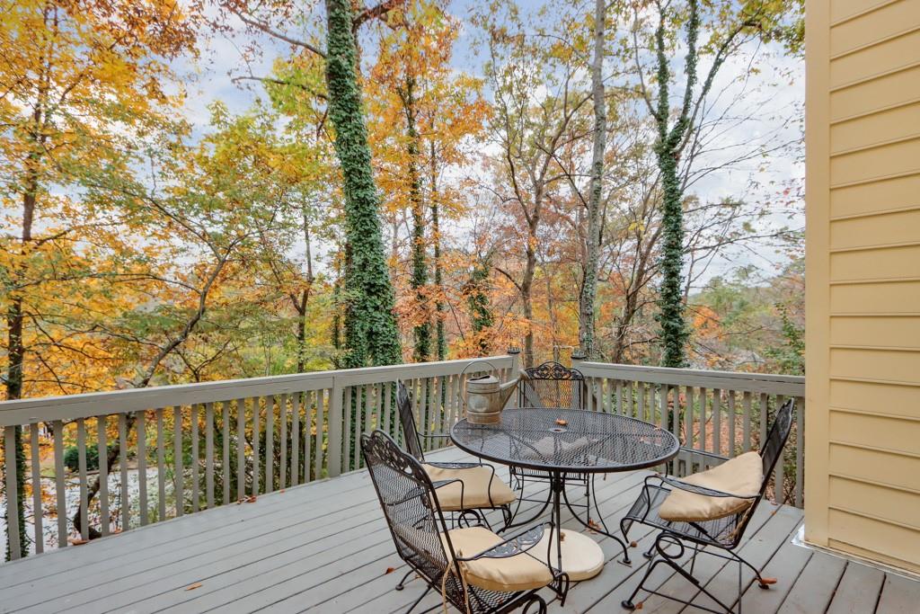 5013 Willow Creek Drive