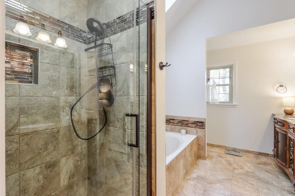 5013 Willow Creek Drive