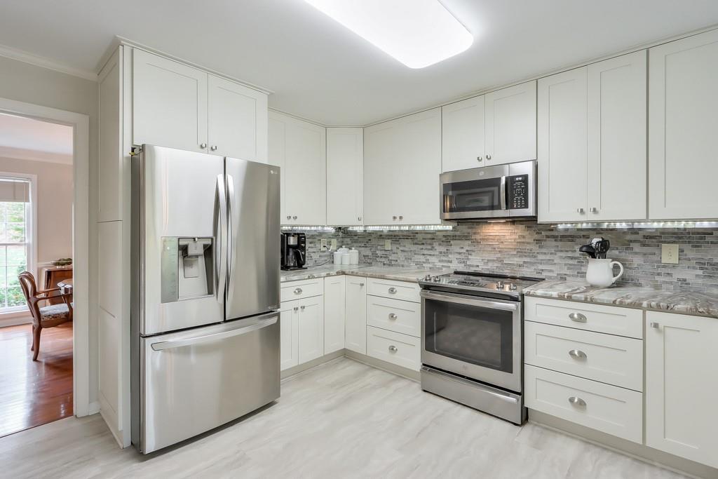 5013 Willow Creek Drive