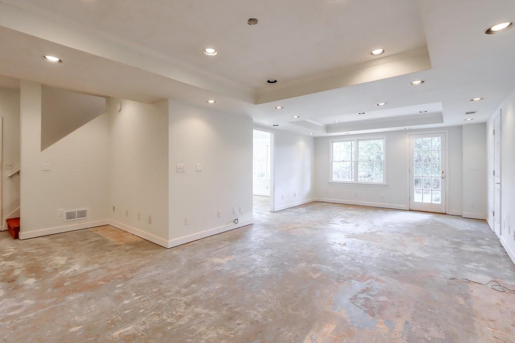 3278 Belmont Glen Drive SE