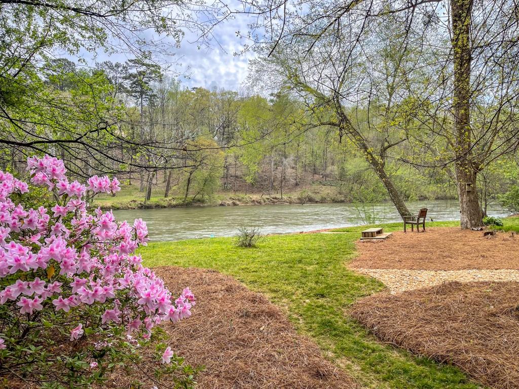 3981 Paces Ferry Drive SE