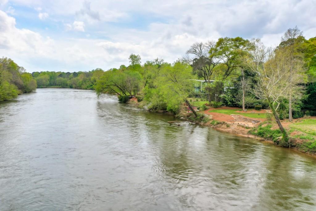 3981 Paces Ferry Drive SE