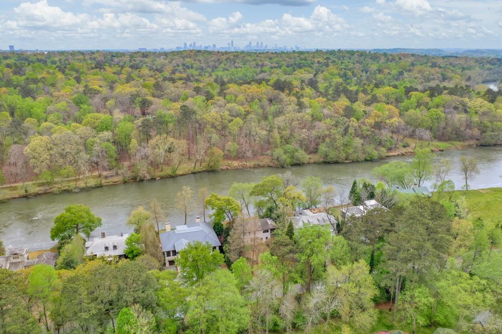 3981 Paces Ferry Drive SE