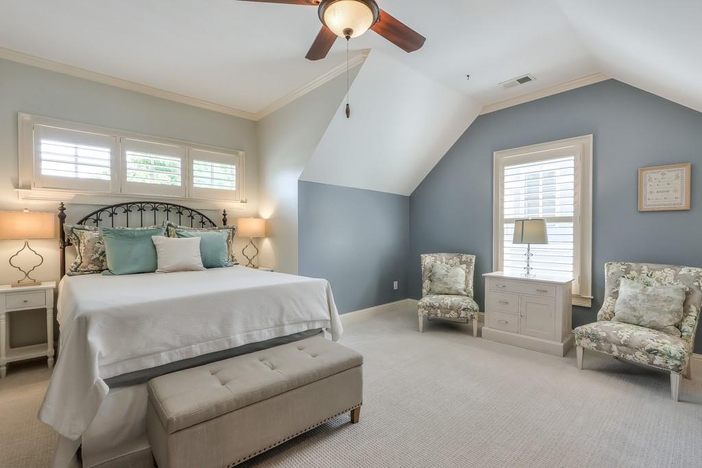 2111 Bungalow Park Drive