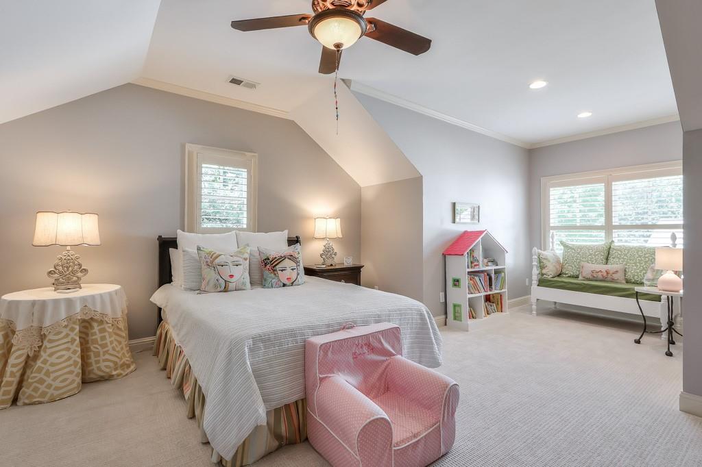 2111 Bungalow Park Drive