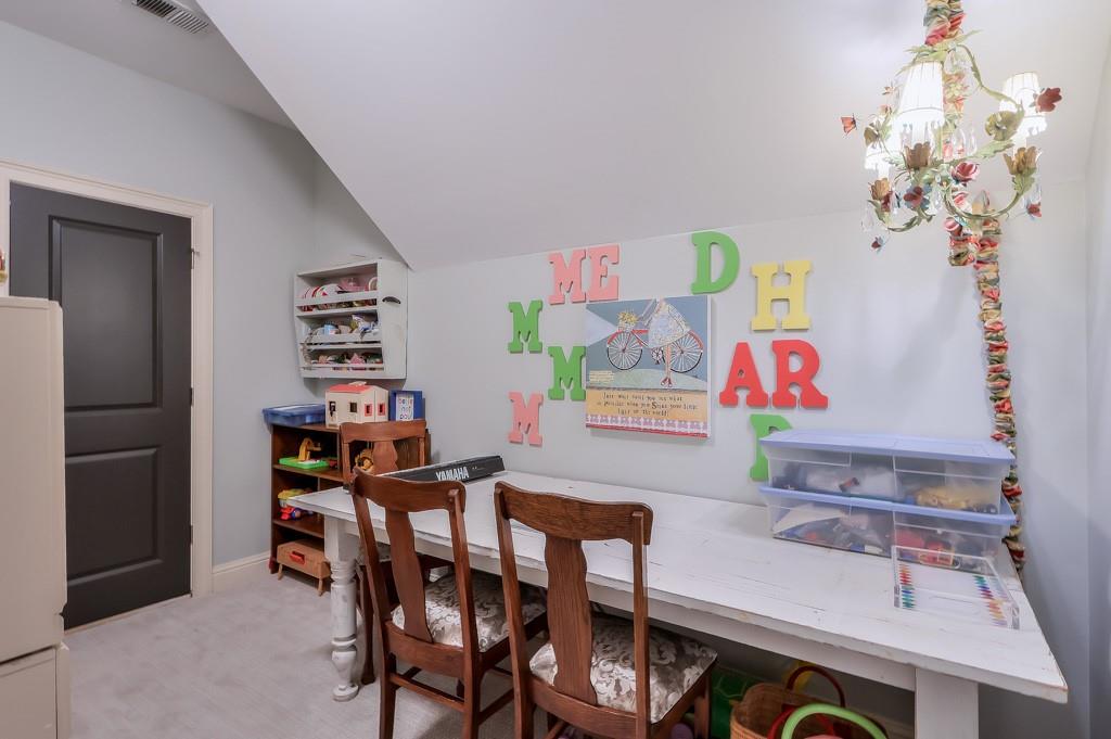 2111 Bungalow Park Drive