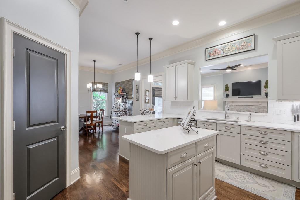 2111 Bungalow Park Drive