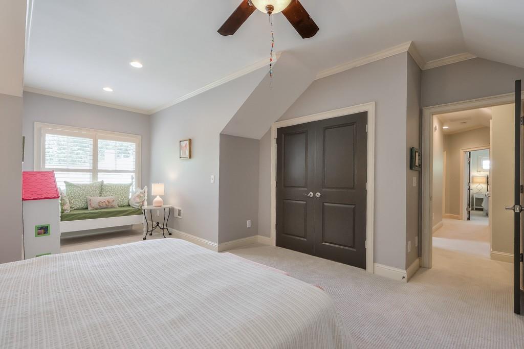 2111 Bungalow Park Drive