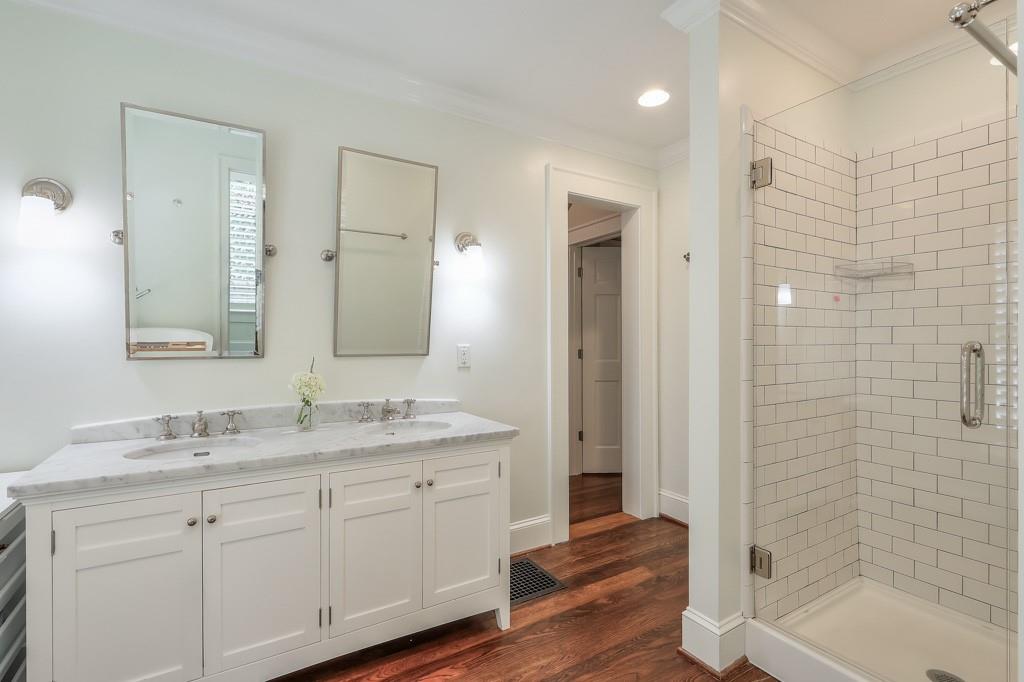 3269 W Shadowlawn Avenue NE