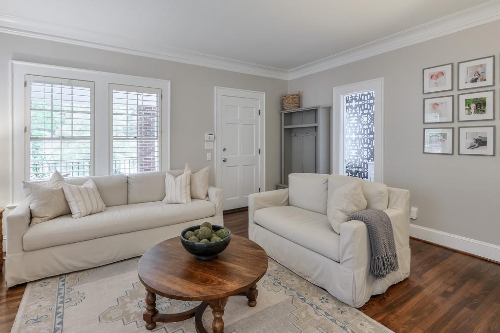 3269 W Shadowlawn Avenue NE