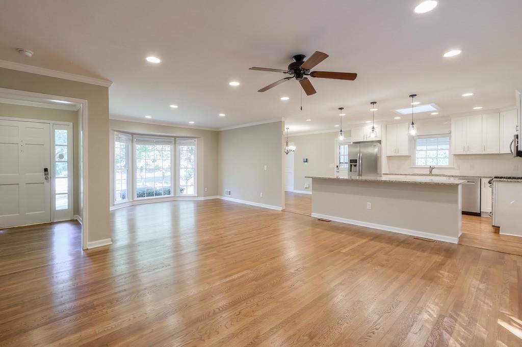 705 Grove Parkway SE