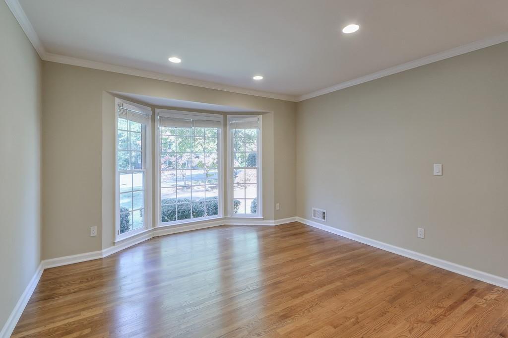 705 Grove Parkway SE