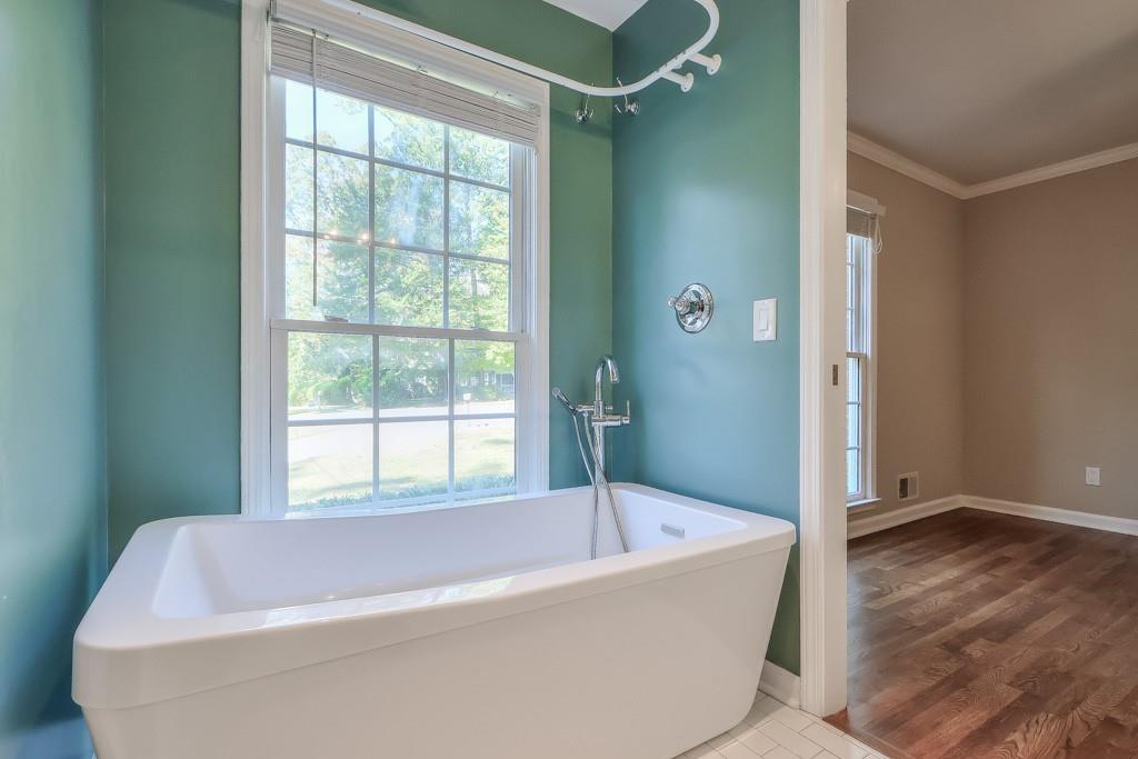 705 Grove Parkway SE