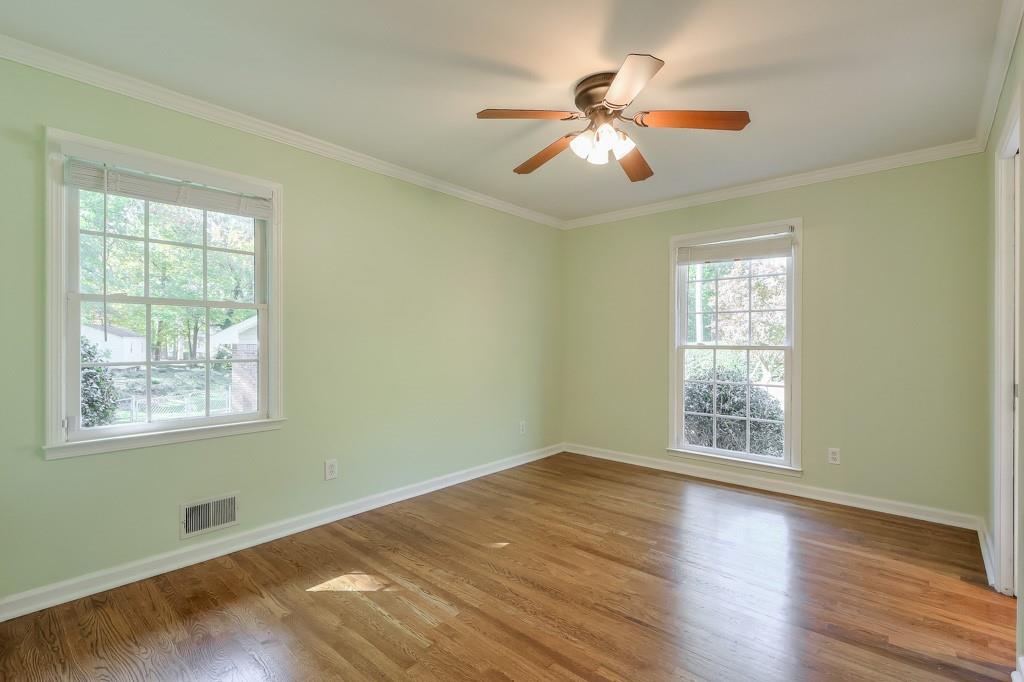 705 Grove Parkway SE