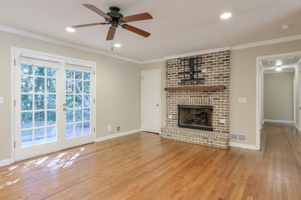 705 Grove Parkway SE