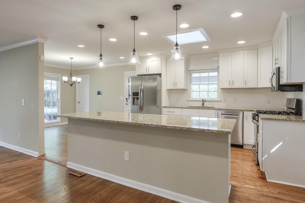 705 Grove Parkway SE