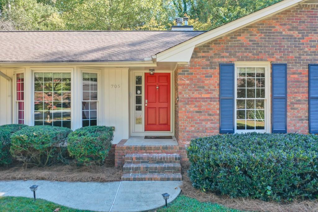 705 Grove Parkway SE