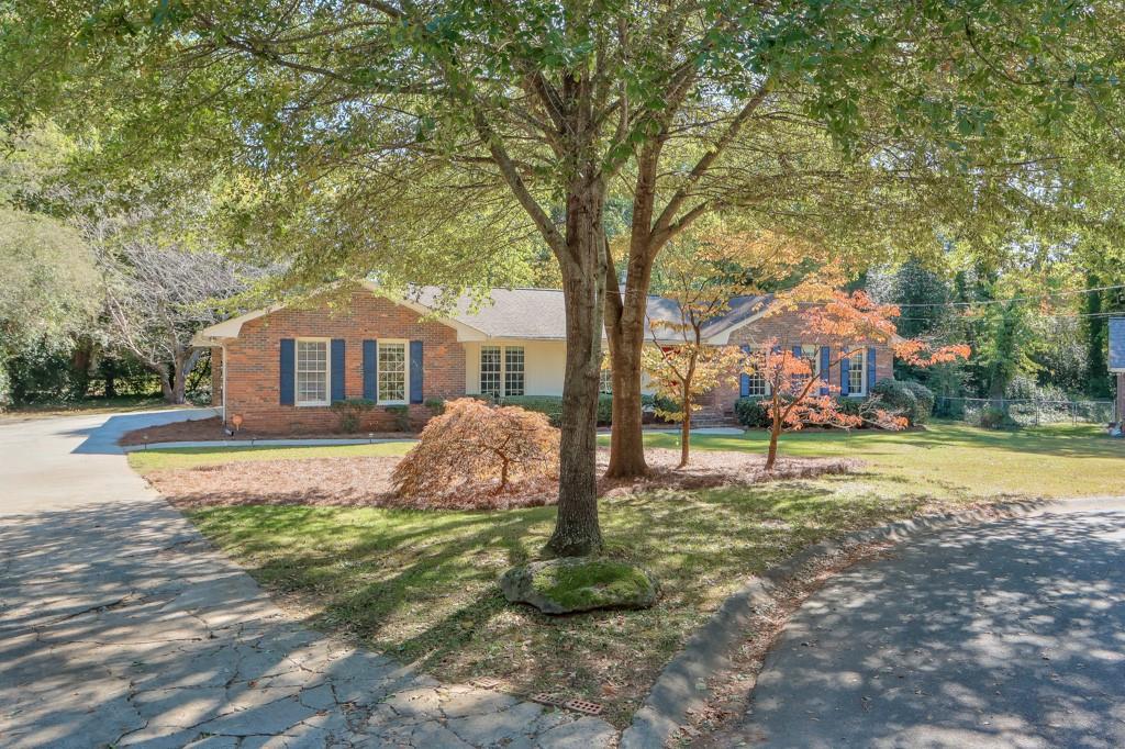 705 Grove Parkway SE