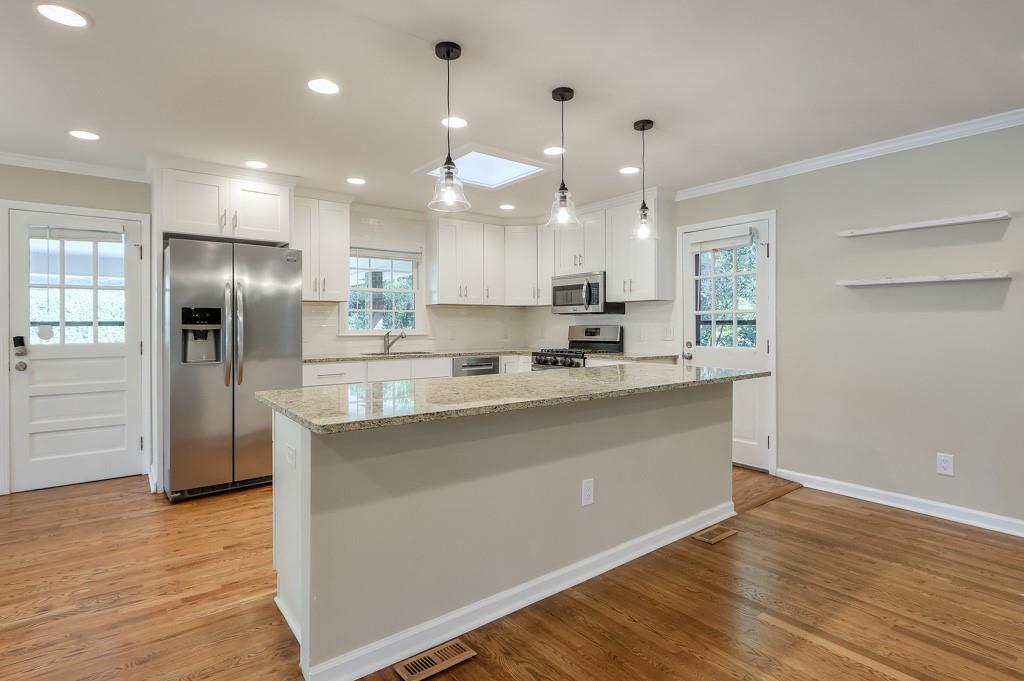 705 Grove Parkway SE