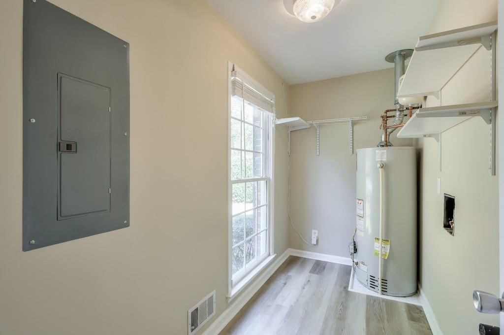 705 Grove Parkway SE