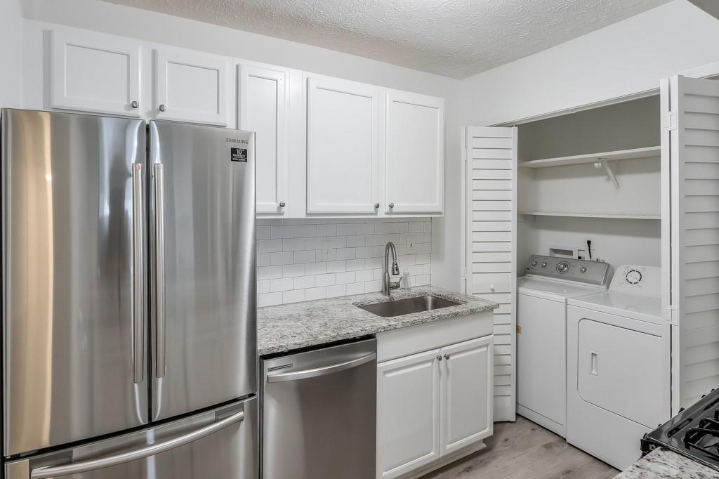 320 Park Ridge Circle