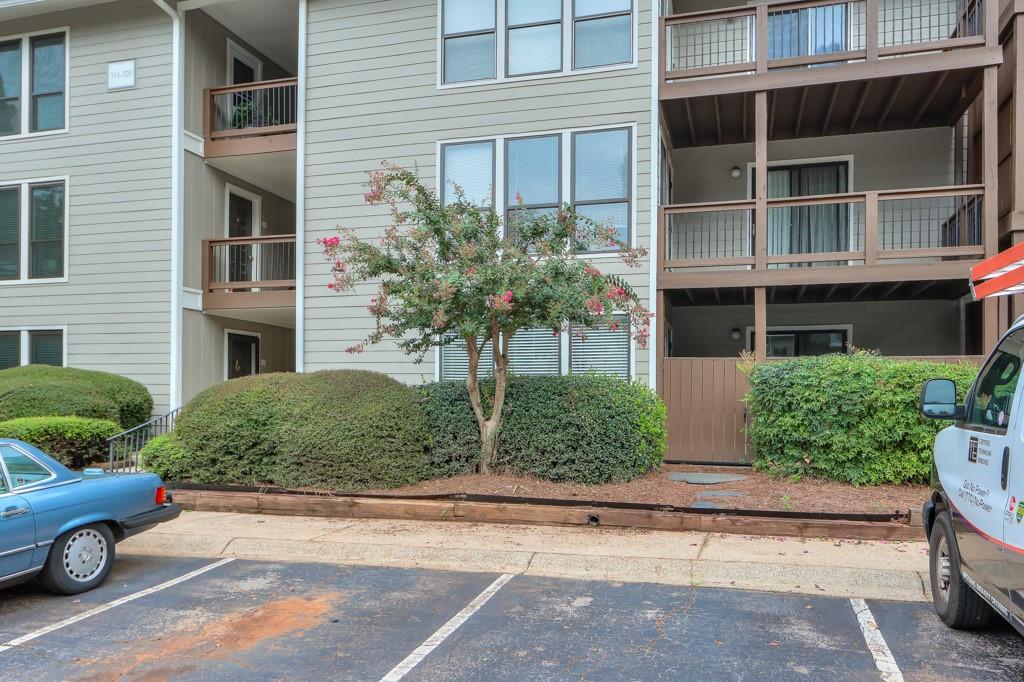 320 Park Ridge Circle