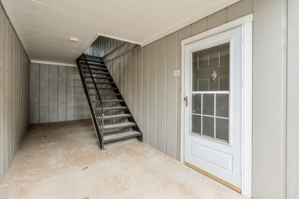 320 Park Ridge Circle