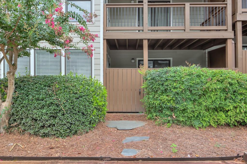 320 Park Ridge Circle