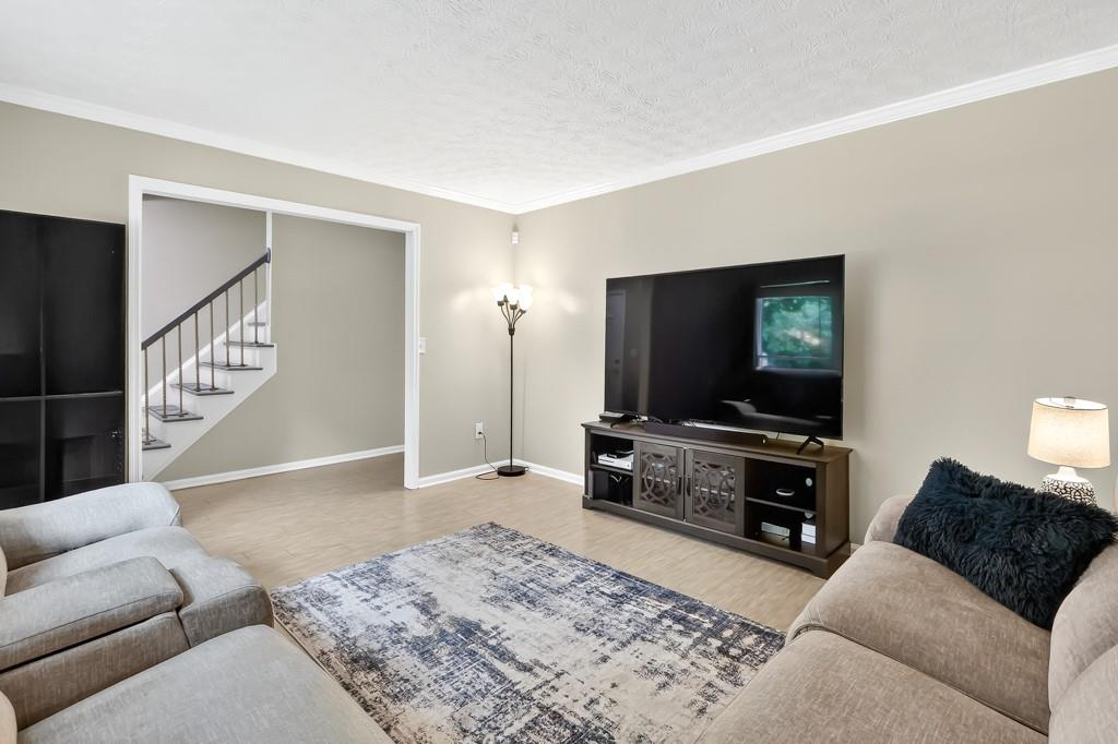 4619 Villa Chase Drive NE