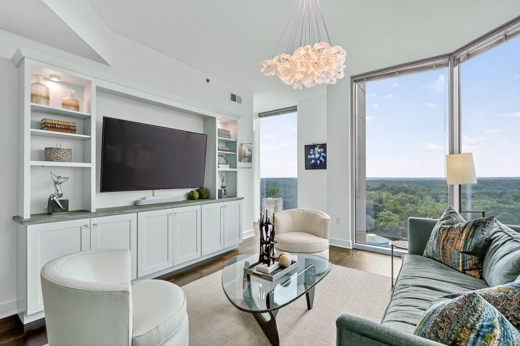 2795 Peachtree Road NE Unit 1801