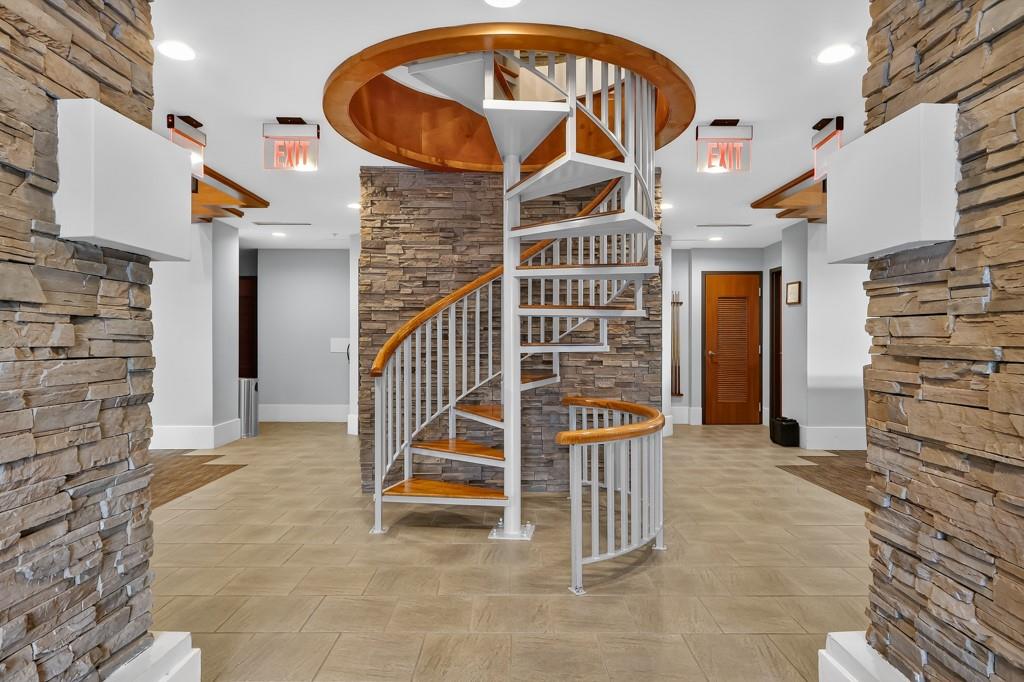 860 Peachtree Street NE Unit 1604