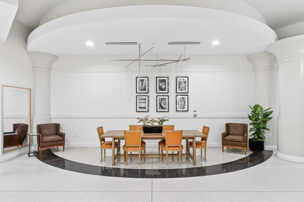 860 Peachtree Street NE Unit 1604