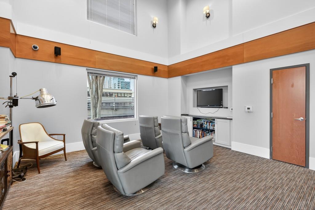 860 Peachtree Street NE Unit 1604