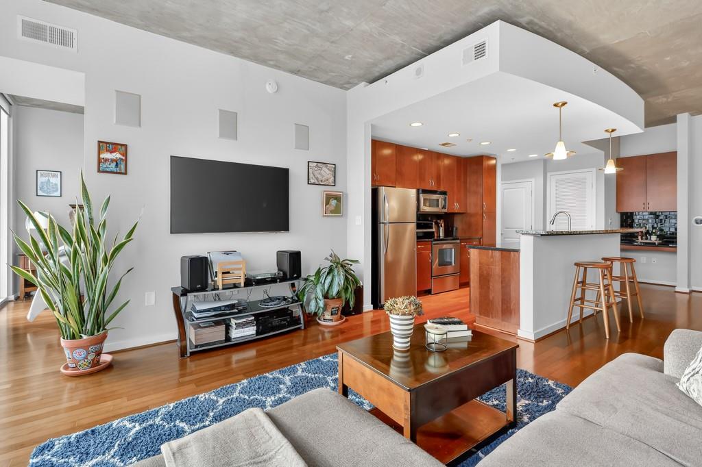 860 Peachtree Street NE Unit 1604