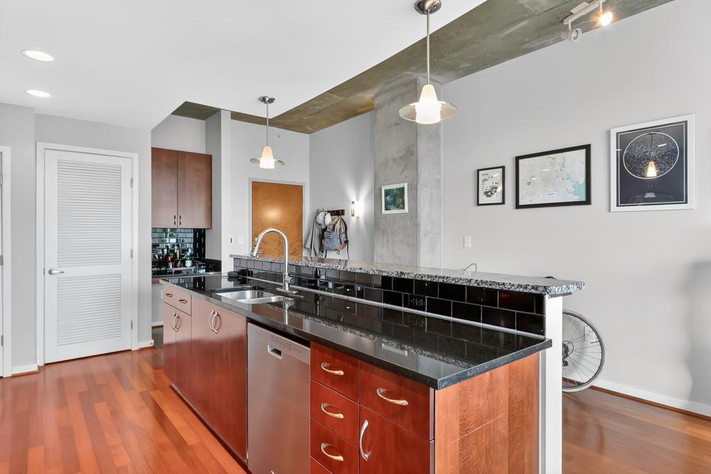 860 Peachtree Street NE Unit 1604