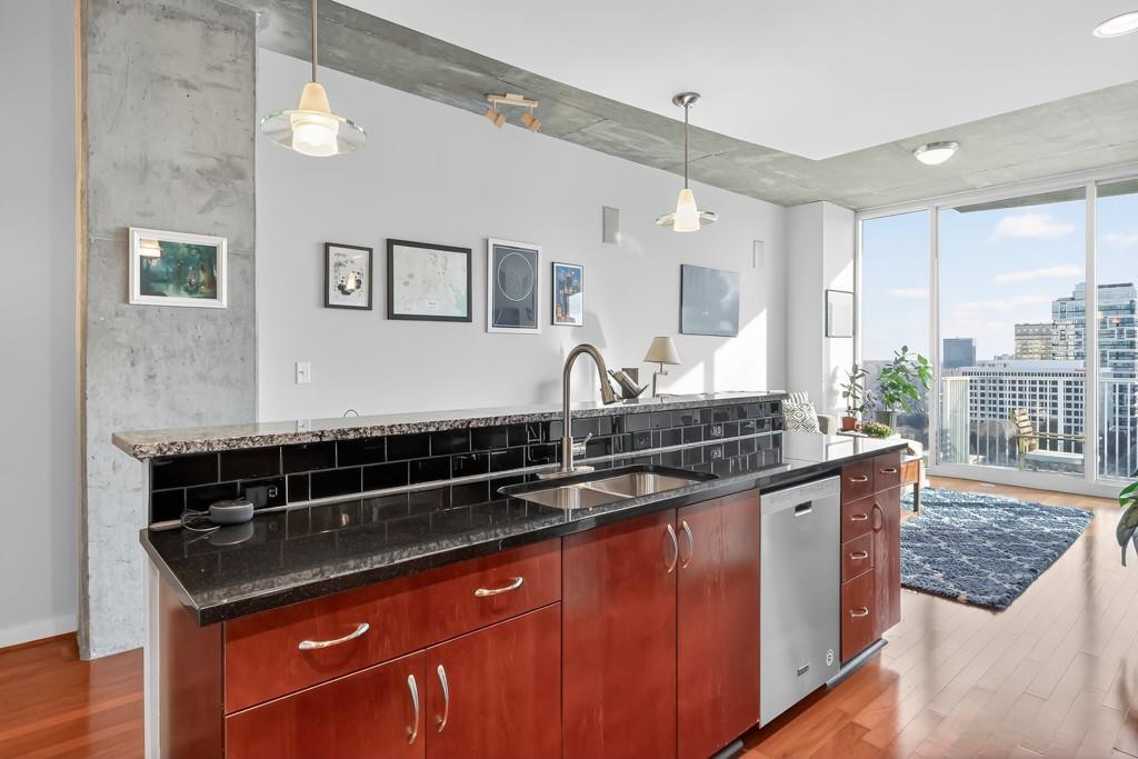 860 Peachtree Street NE Unit 1604