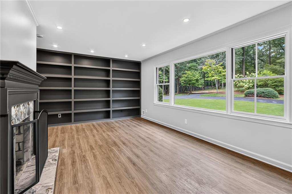 350 Shadowlawn Road SE