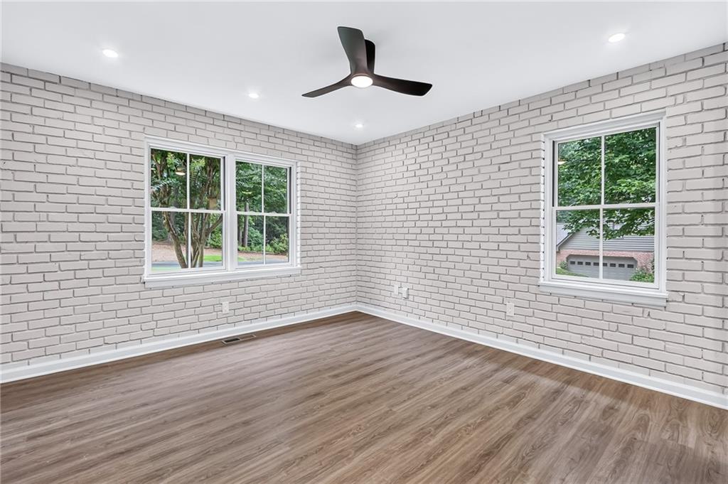 350 Shadowlawn Road SE