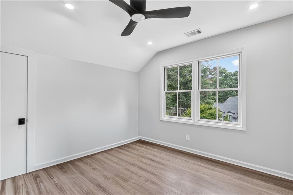 350 Shadowlawn Road SE