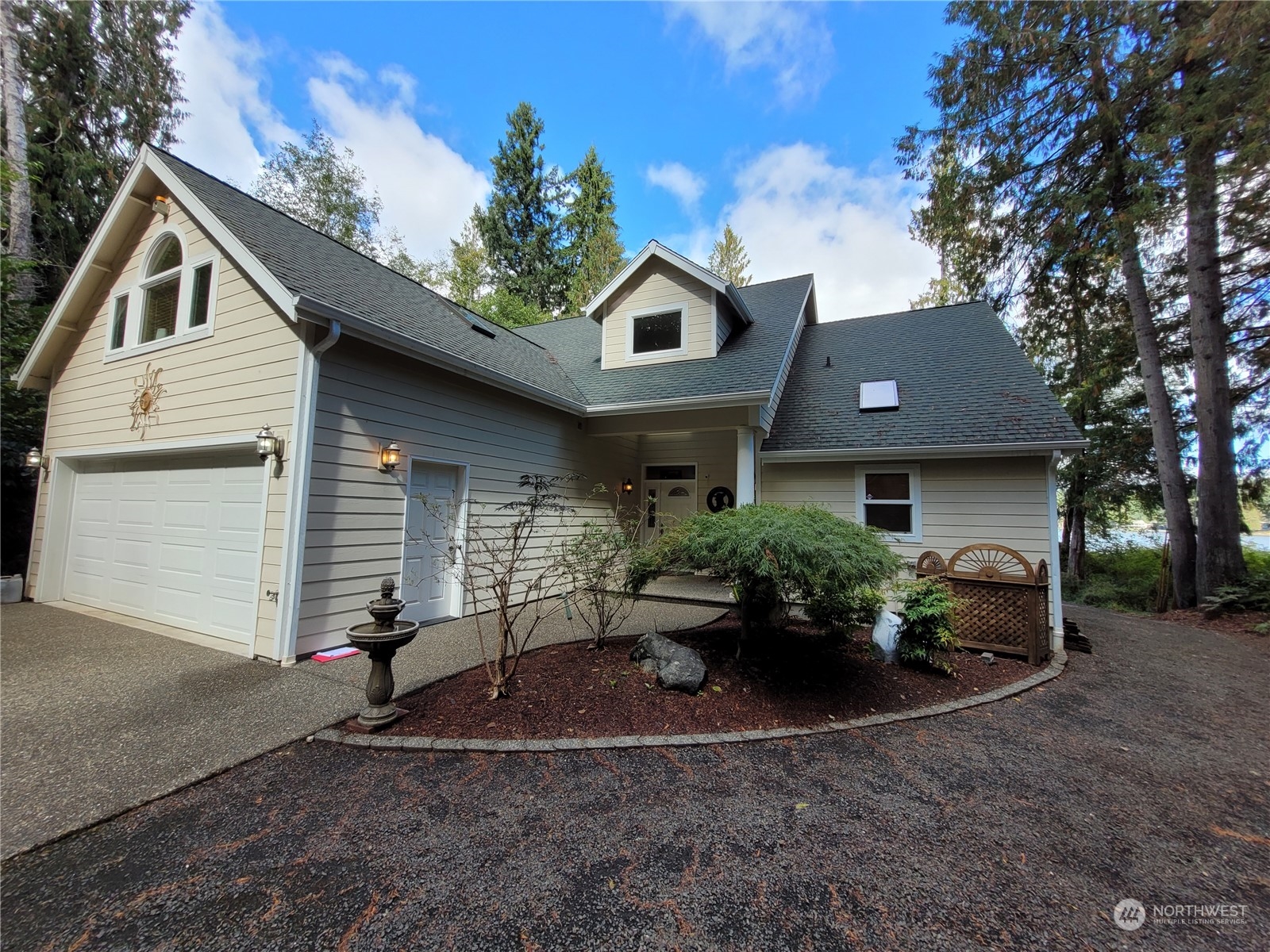 2031 E Mason Lake Drive E