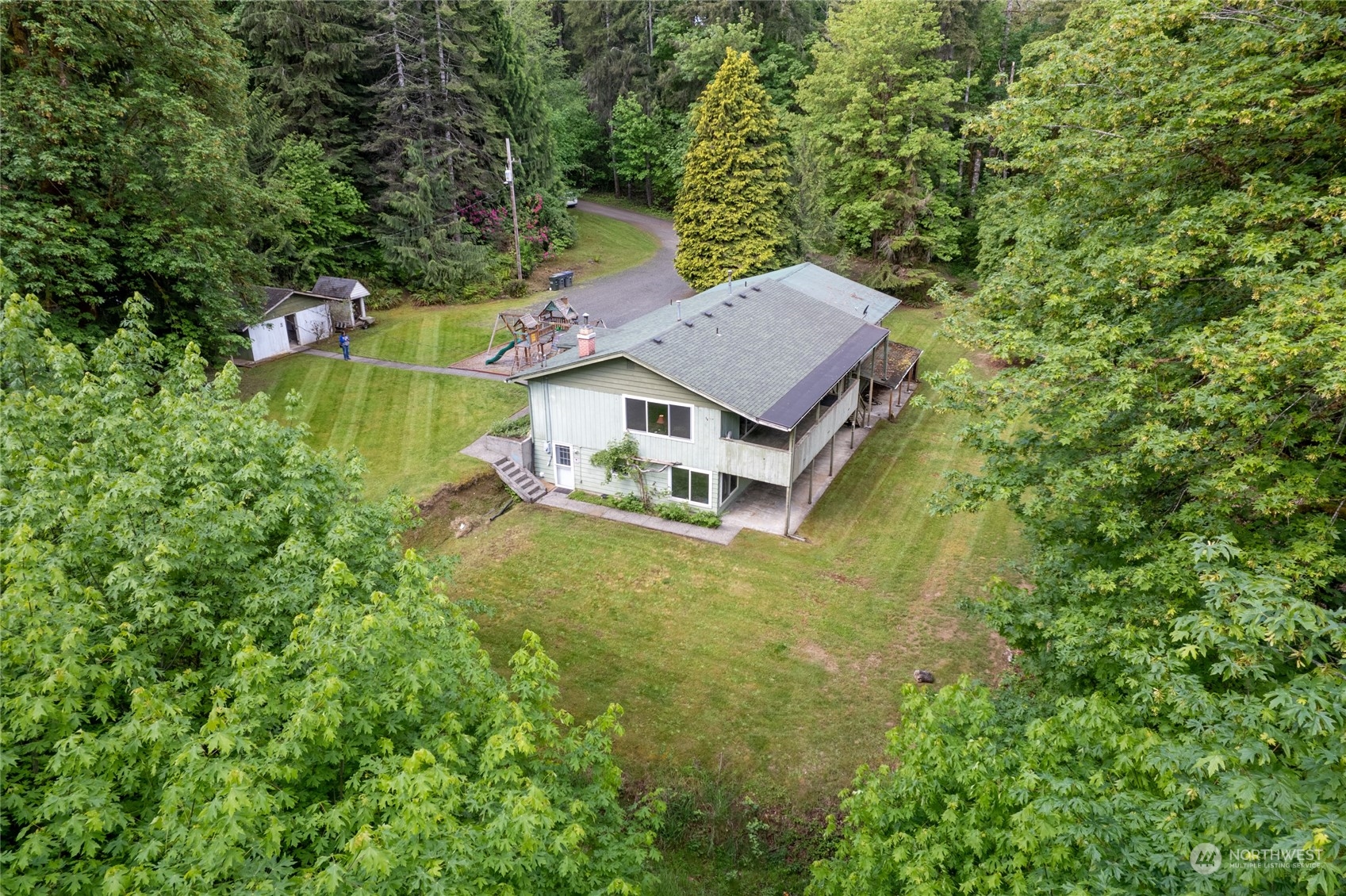 871 SE Mill Creek Rd