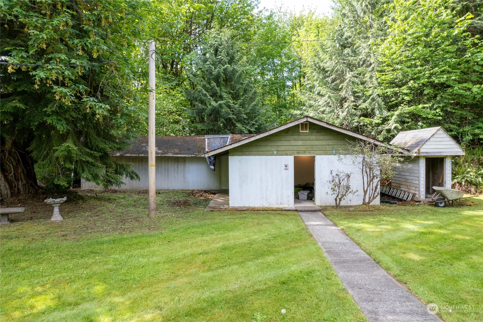 871 SE Mill Creek Rd