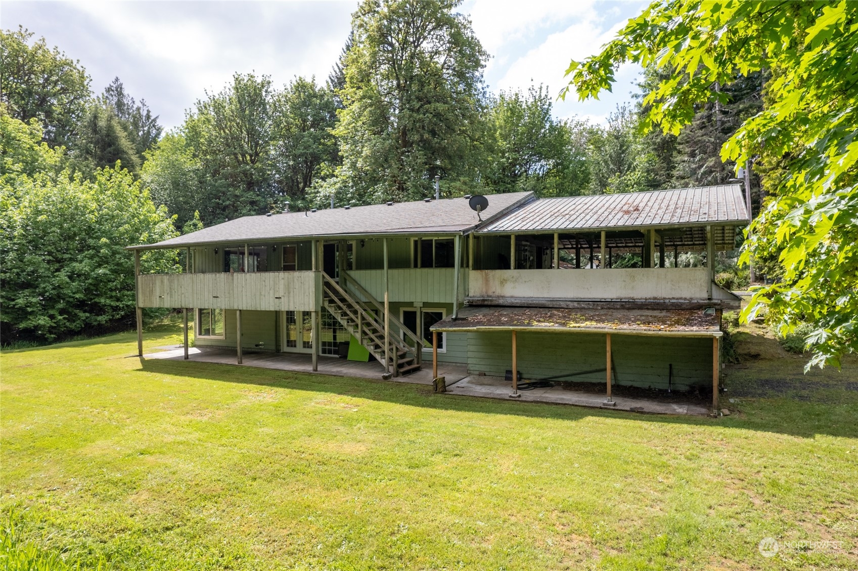 871 SE Mill Creek Rd