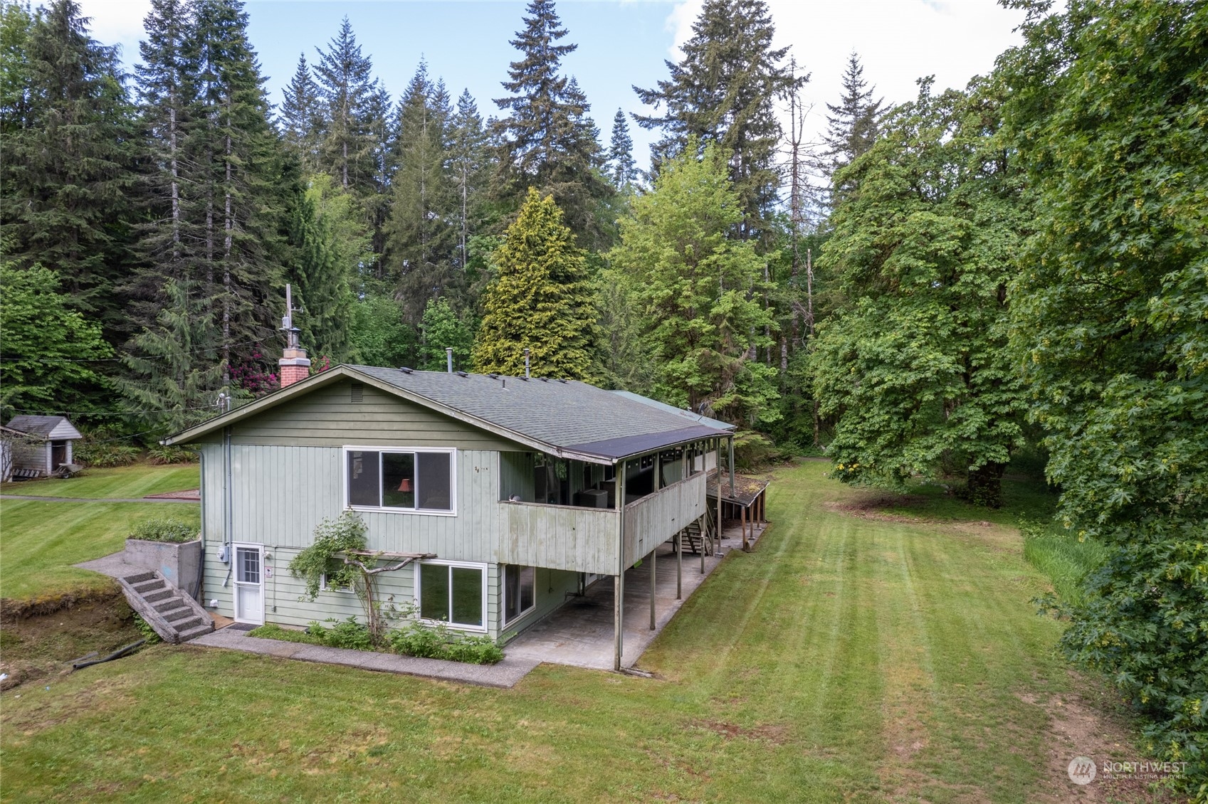 871 SE Mill Creek Rd