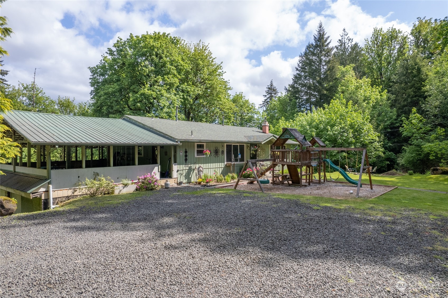871 SE Mill Creek Rd