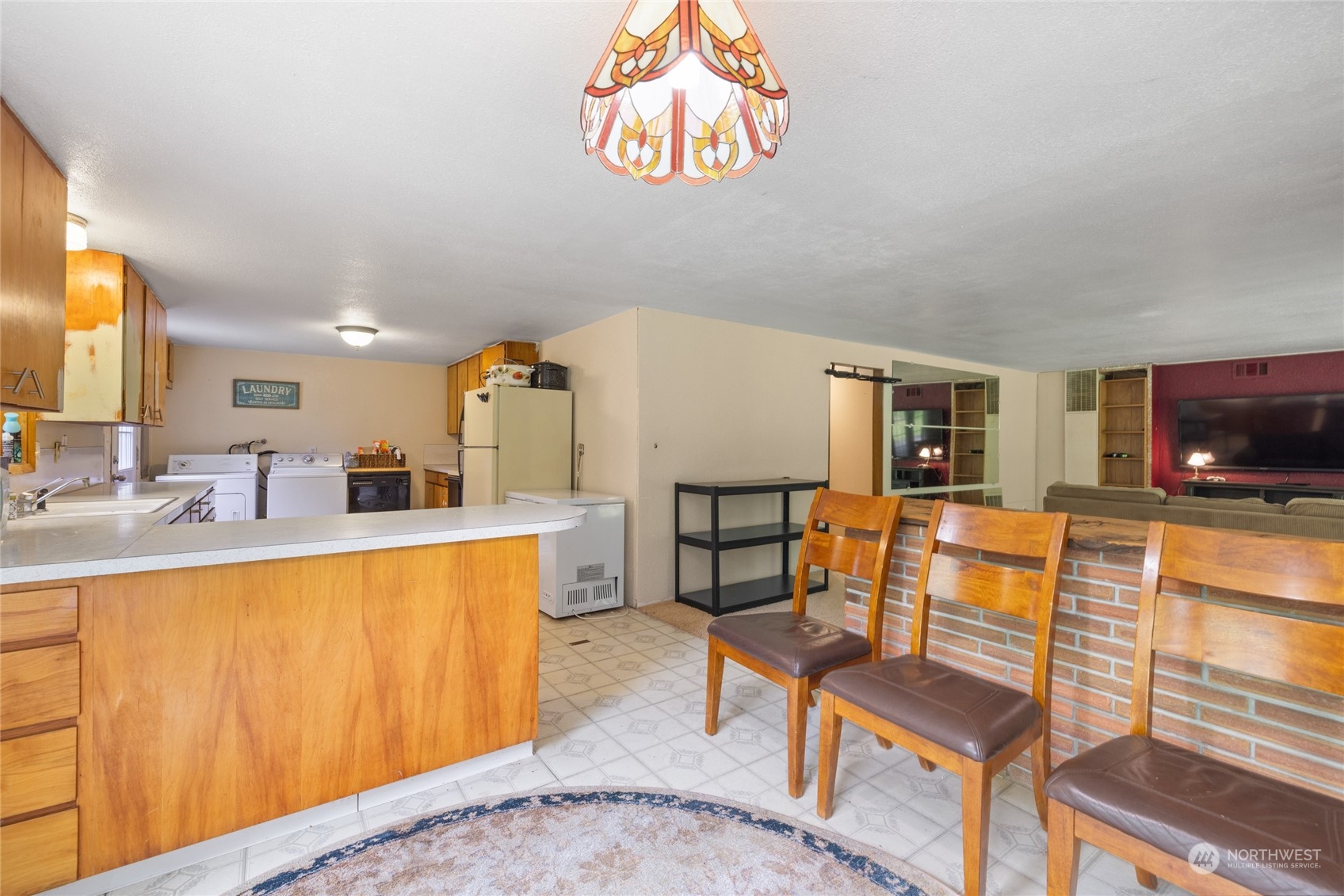 871 SE Mill Creek Rd