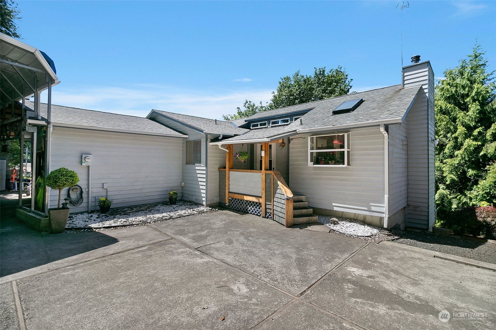 860 SE Baby Doll Road